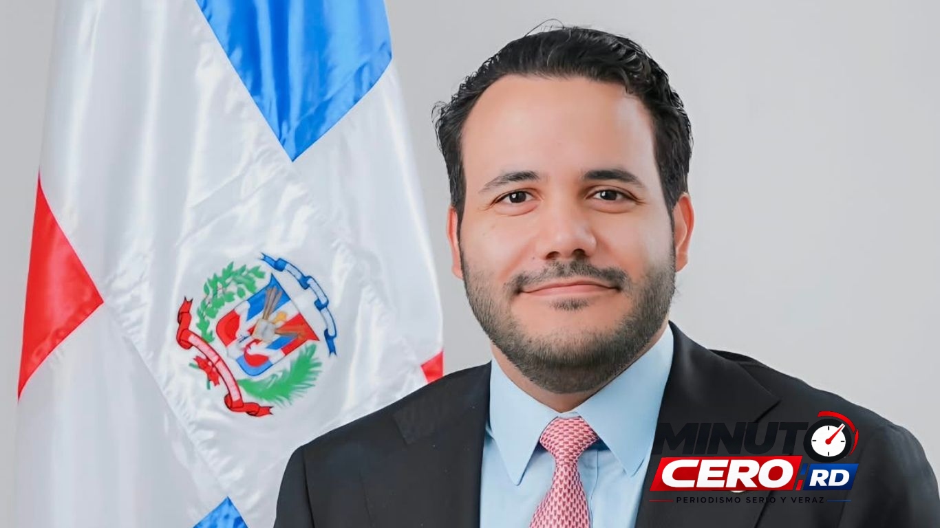Rogelio Alfonso Genao renuncia del PRSC y critica el reciclaje de liderazgos